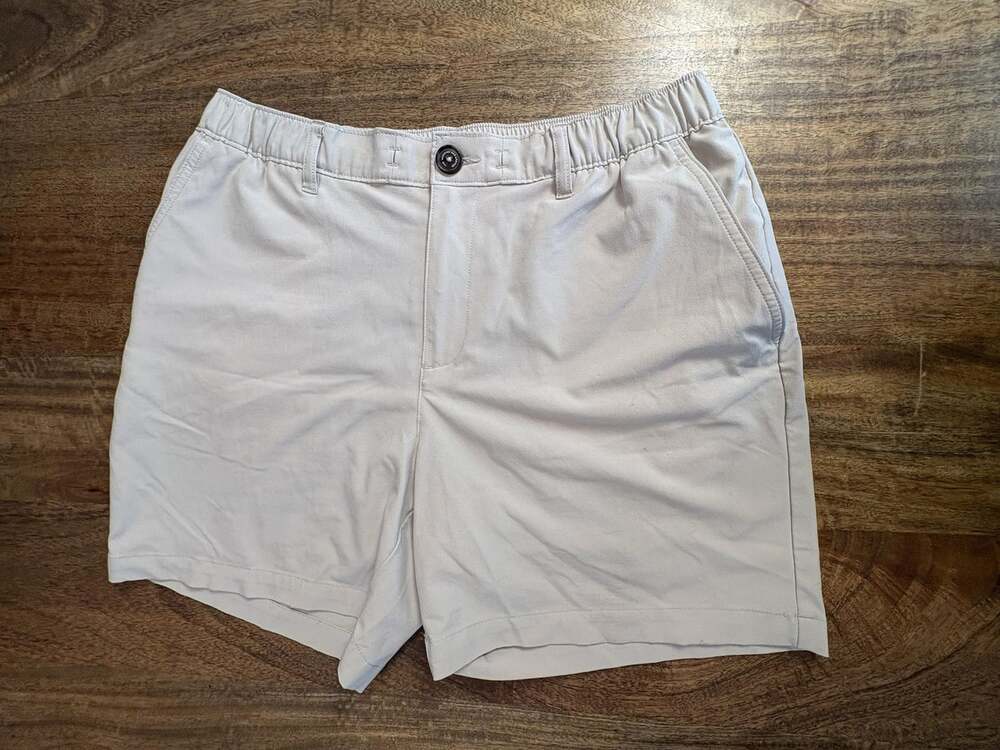 Chubbies Shorts Mens Large Beige Chino 6 Inch Inseam Elastic Stretch Pockets